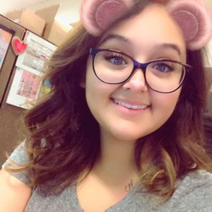 Meet your Posher, Adriana